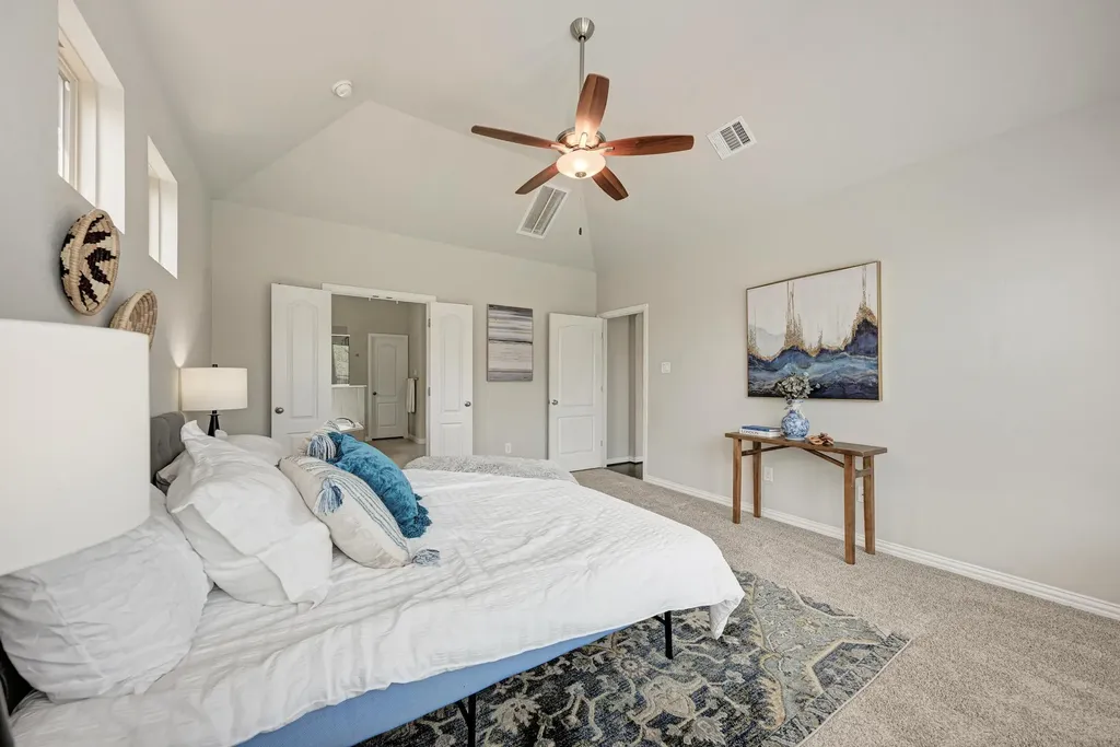 284 Everglade Drive Buda TX 78610