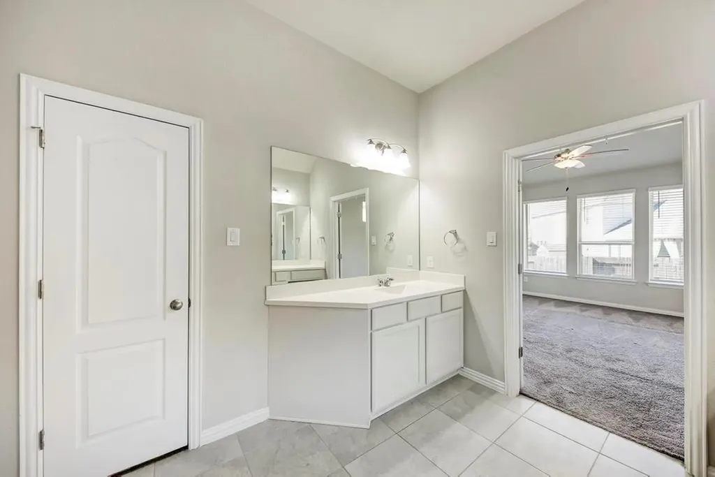 284 Everglade Drive Buda TX 78610