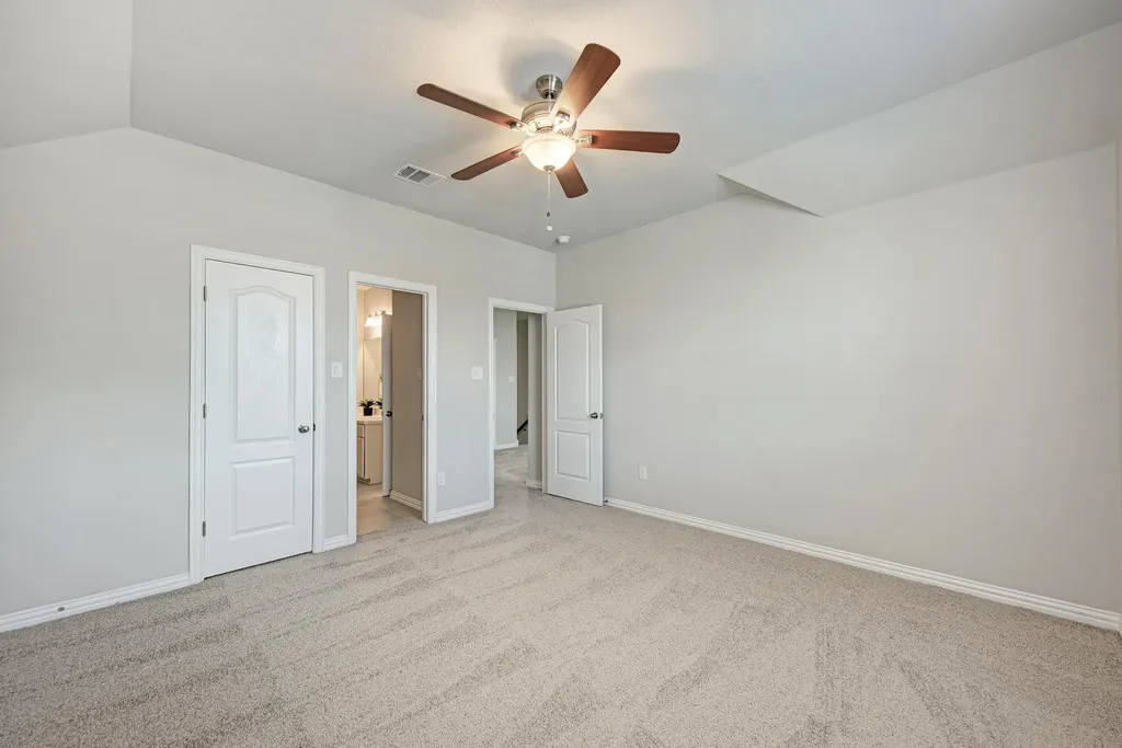 284 Everglade Drive Buda TX 78610