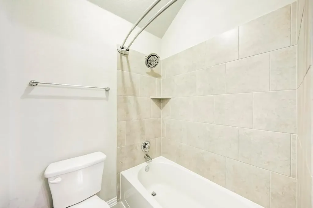 284 Everglade Drive Buda TX 78610