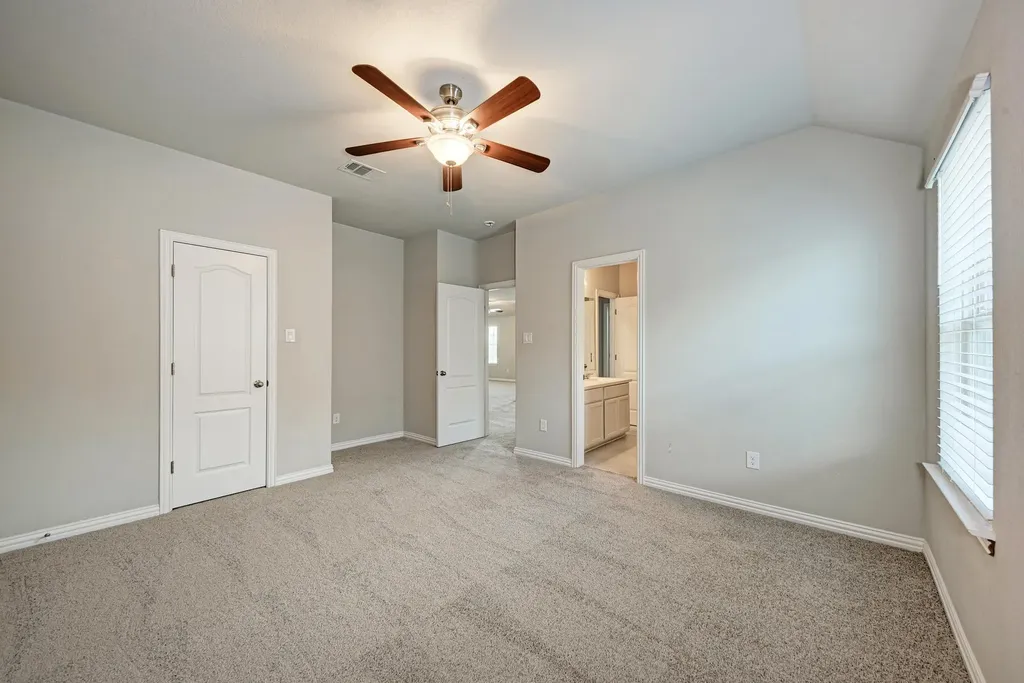 284 Everglade Drive Buda TX 78610