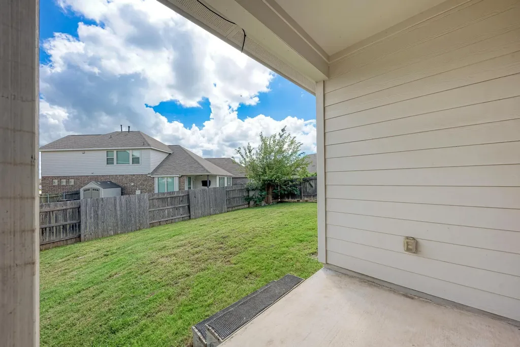 284 Everglade Drive Buda TX 78610