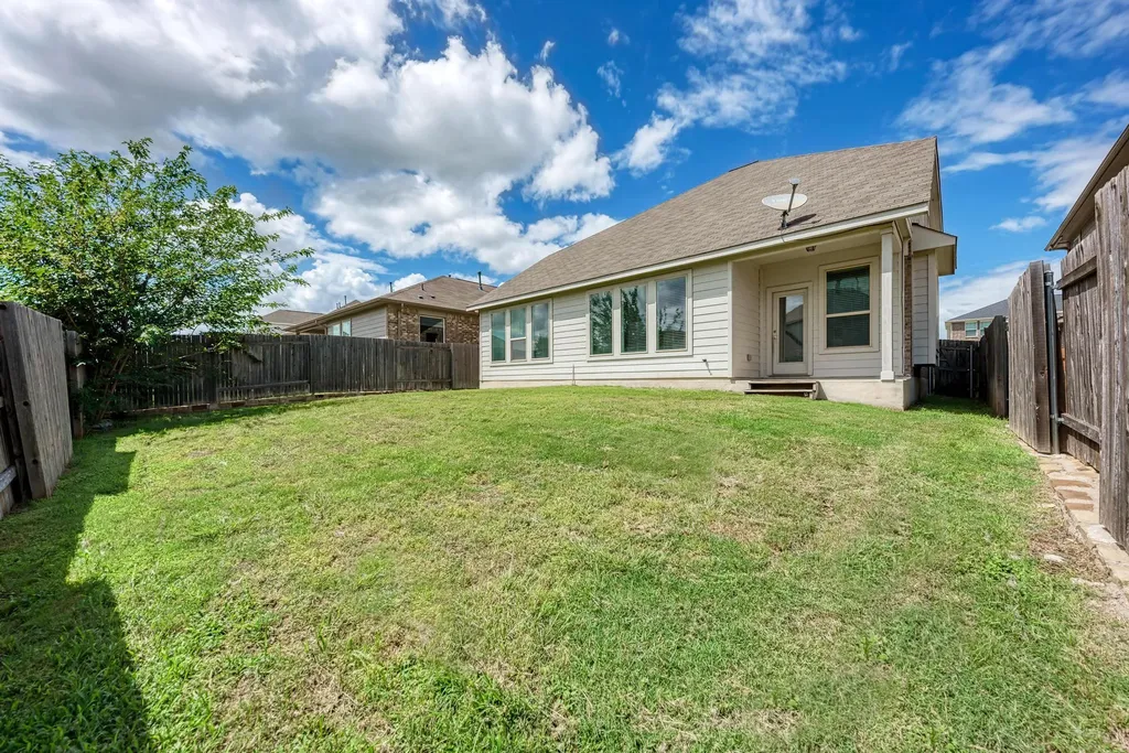 284 Everglade Drive Buda TX 78610