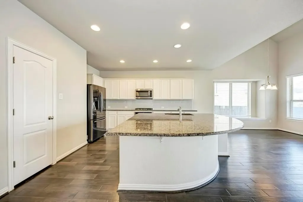 284 Everglade Drive Buda TX 78610