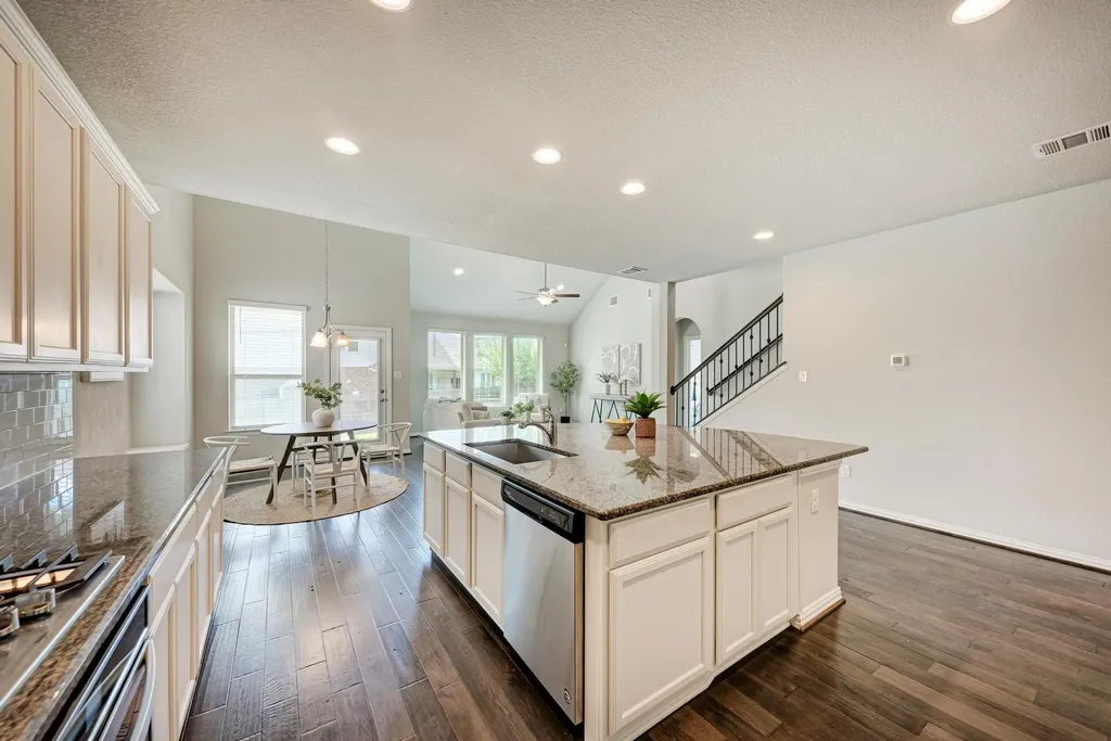 284 Everglade Drive Buda TX 78610