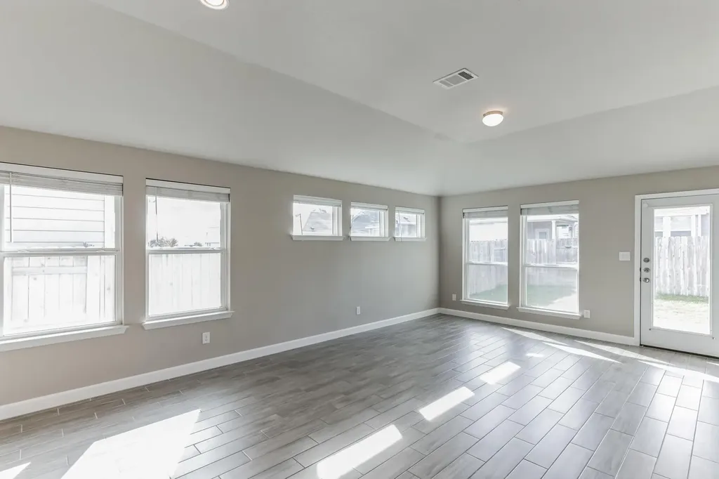 6044 Urbano Bend Round Rock TX 78665