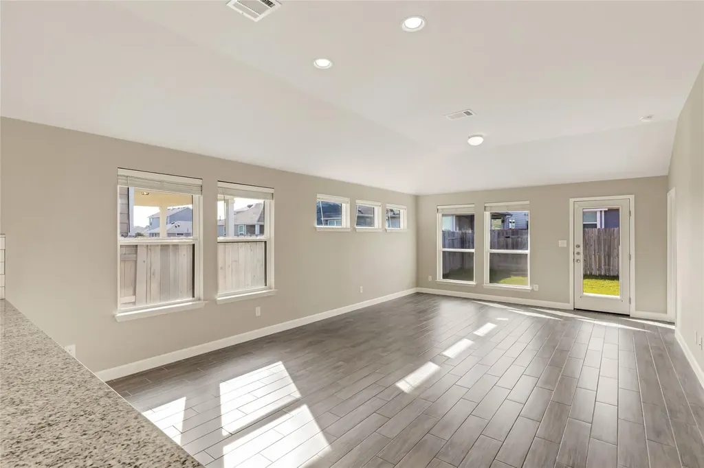 6044 Urbano Bend Round Rock TX 78665
