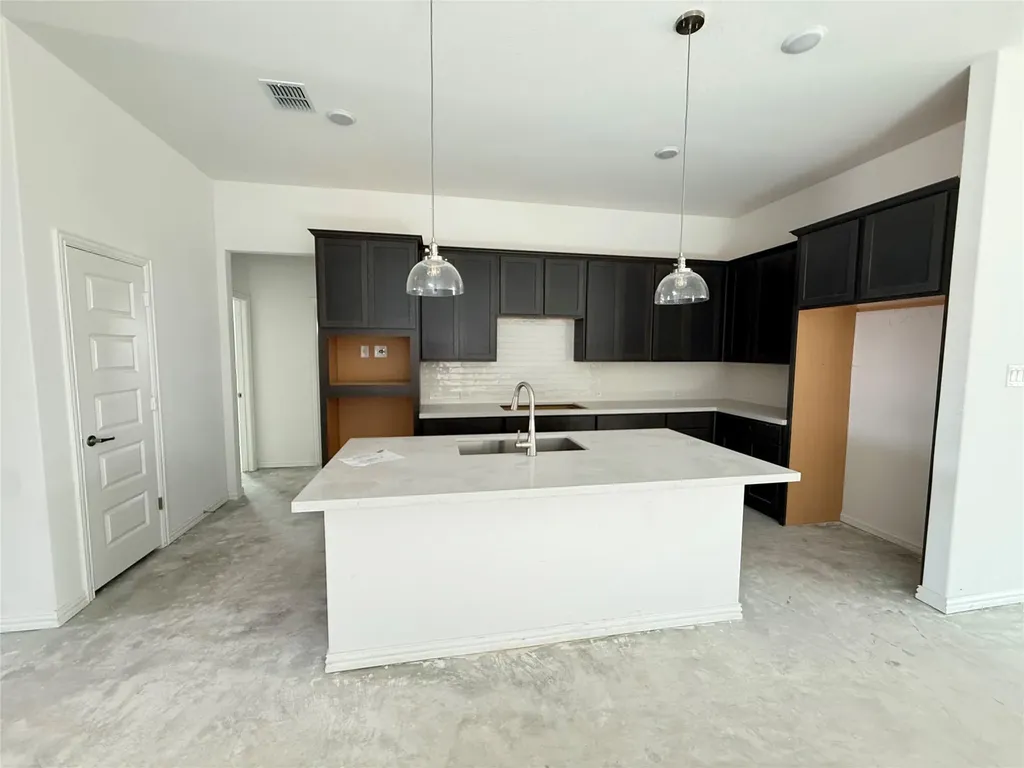408 Rubber Tree Way Buda TX 78610
