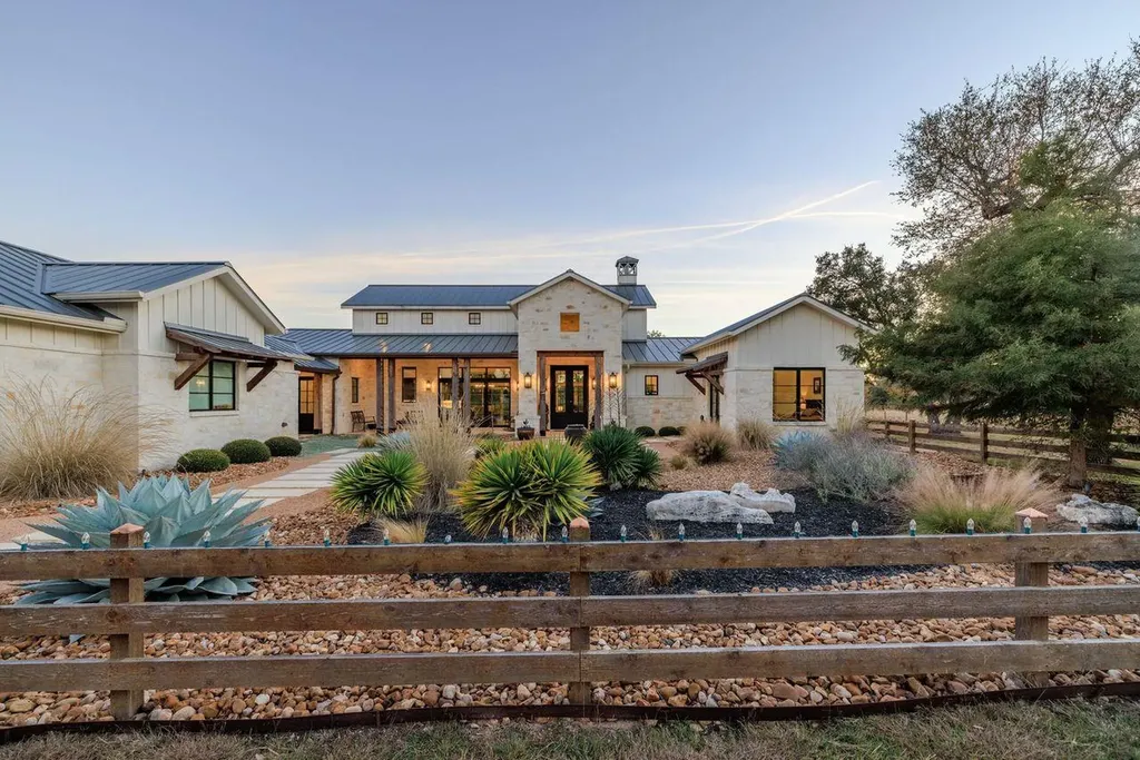 176 Inspiration Loop Fredericksburg TX 78624