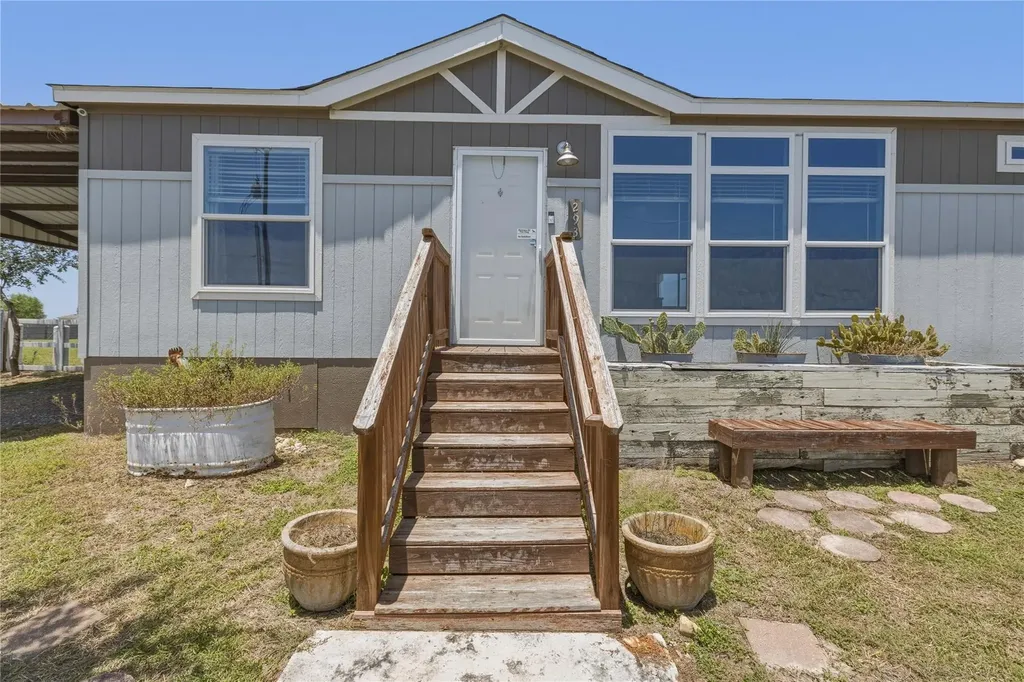 293 Alma Lane Kyle TX 78640