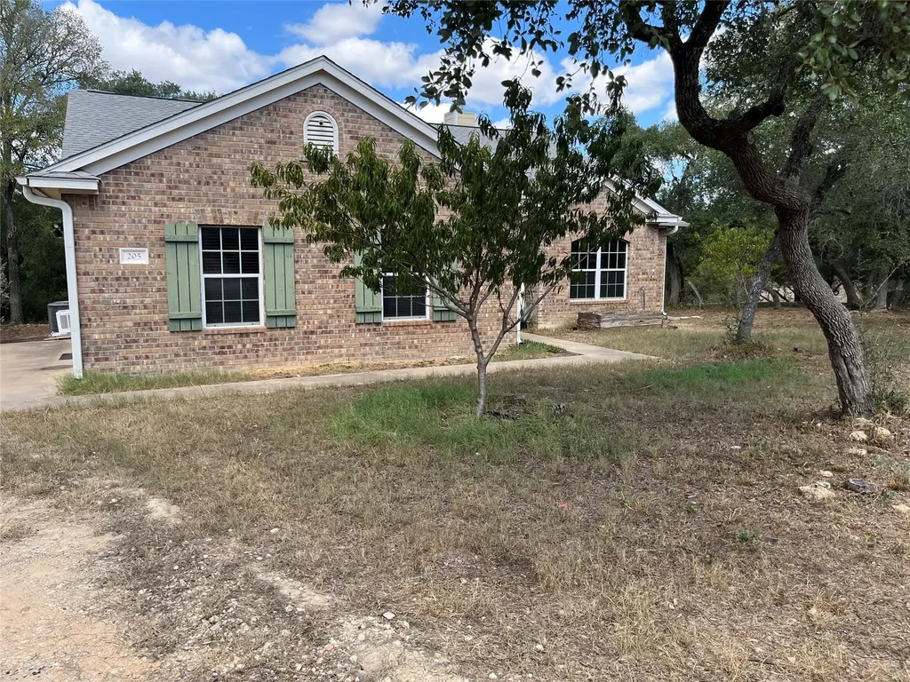 205 Homestead Road Kyle TX 78640