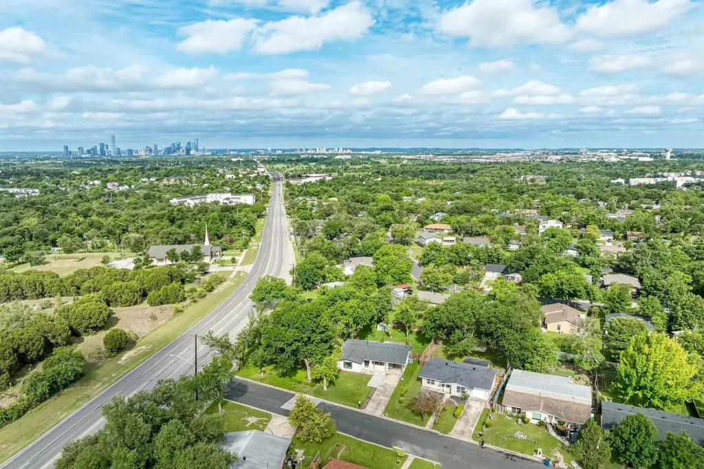 4702 Hilldale Drive Austin TX 78723