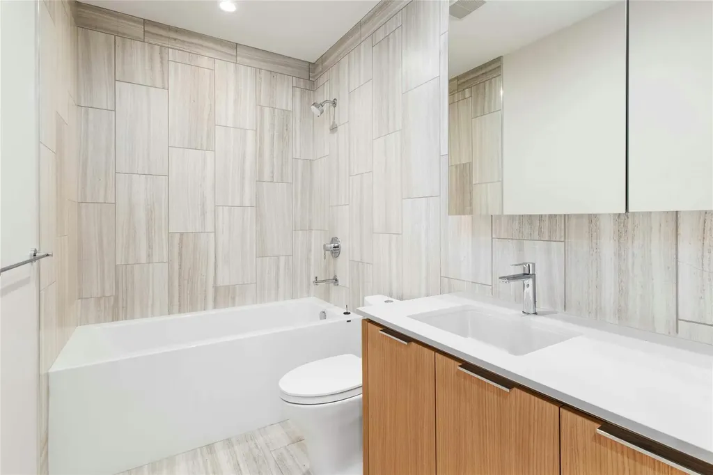 44 East Avenue Austin TX 78701