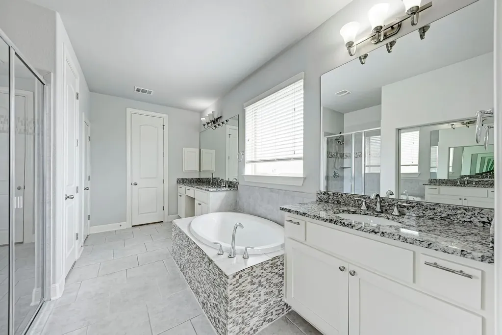 3229 Venezia View Leander TX 78641