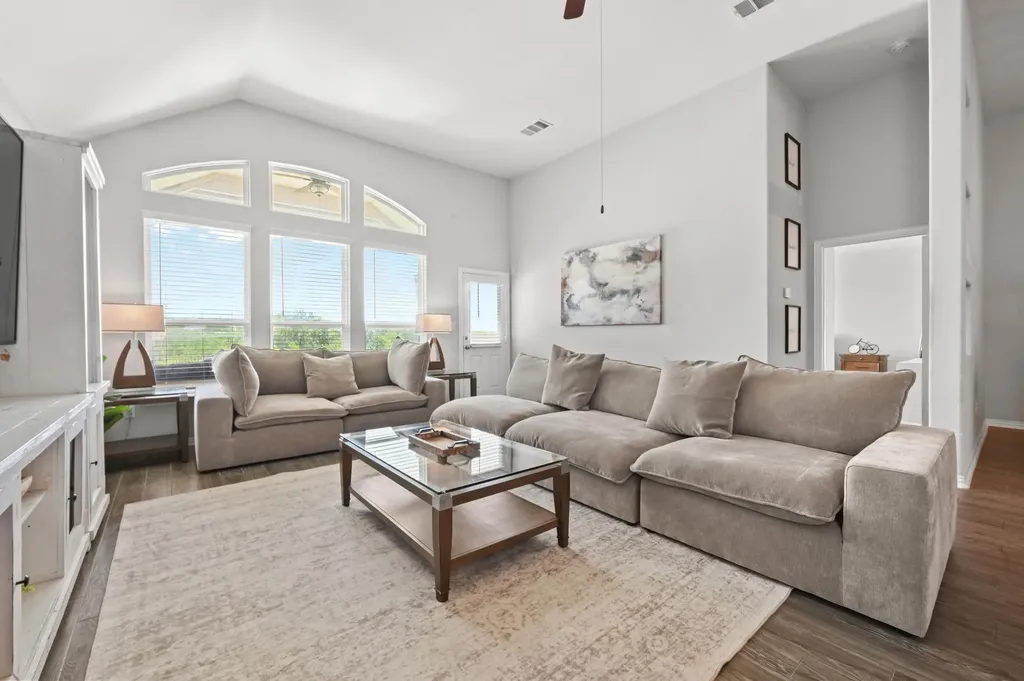 245 Natchez Drive Buda TX 78610