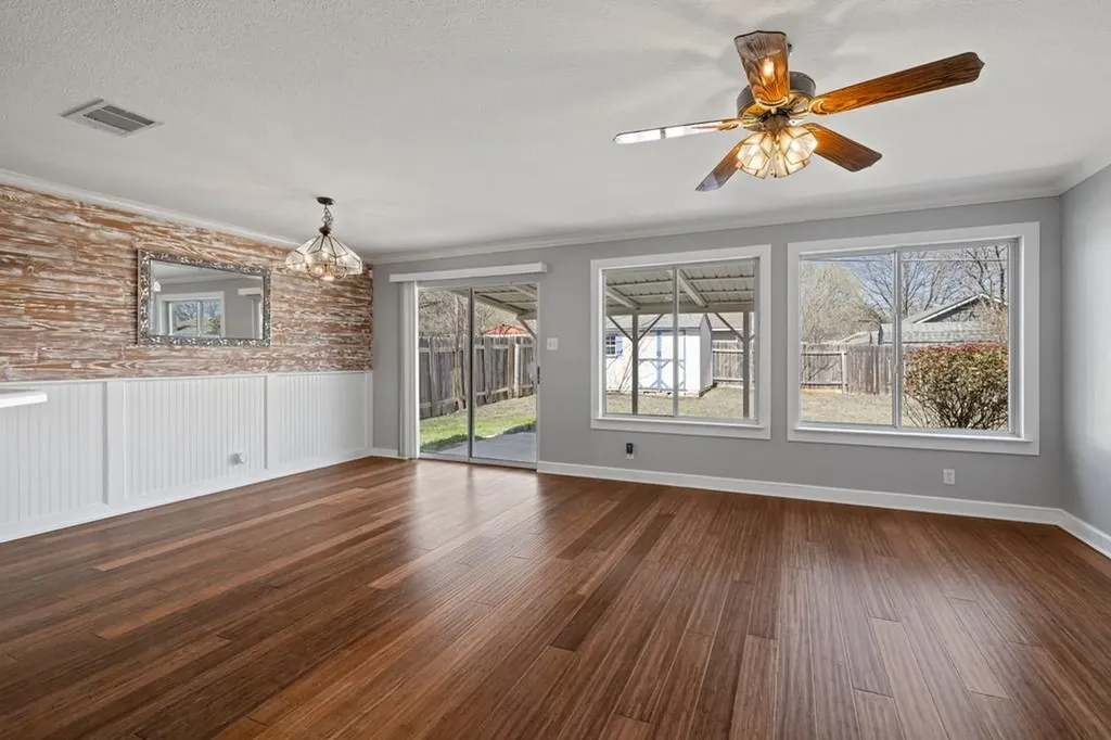 808 Minturn Lane Austin TX 78748