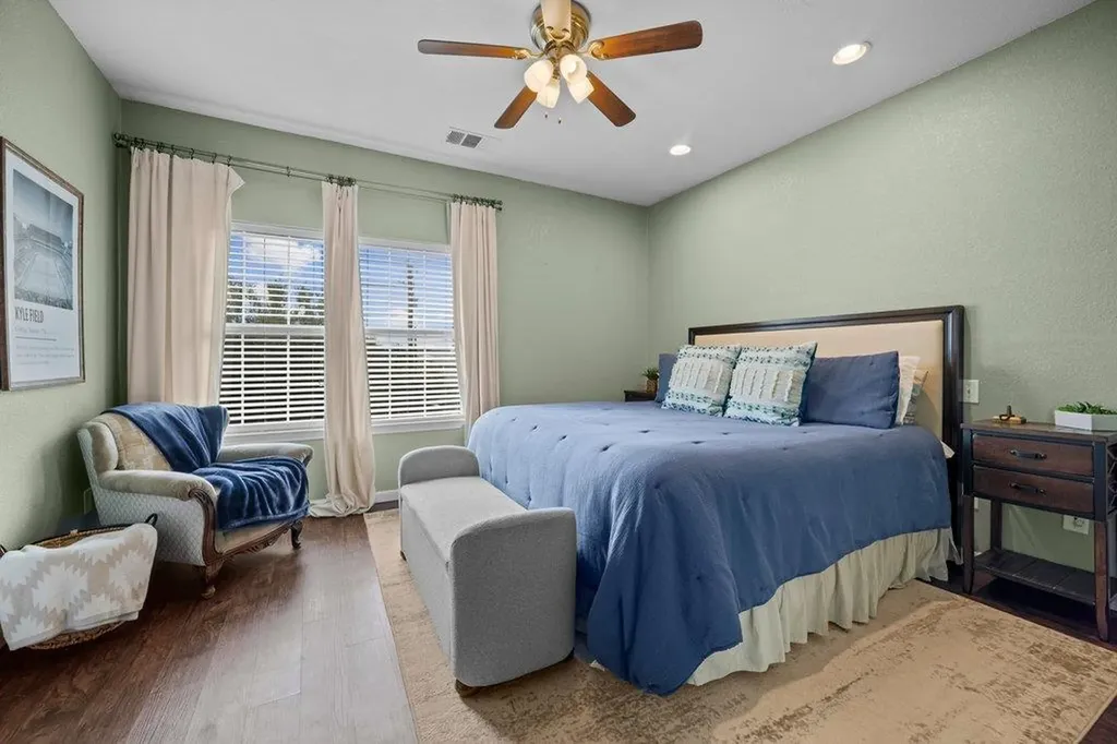 10604 Lake Beach Drive Dripping Springs TX 78620
