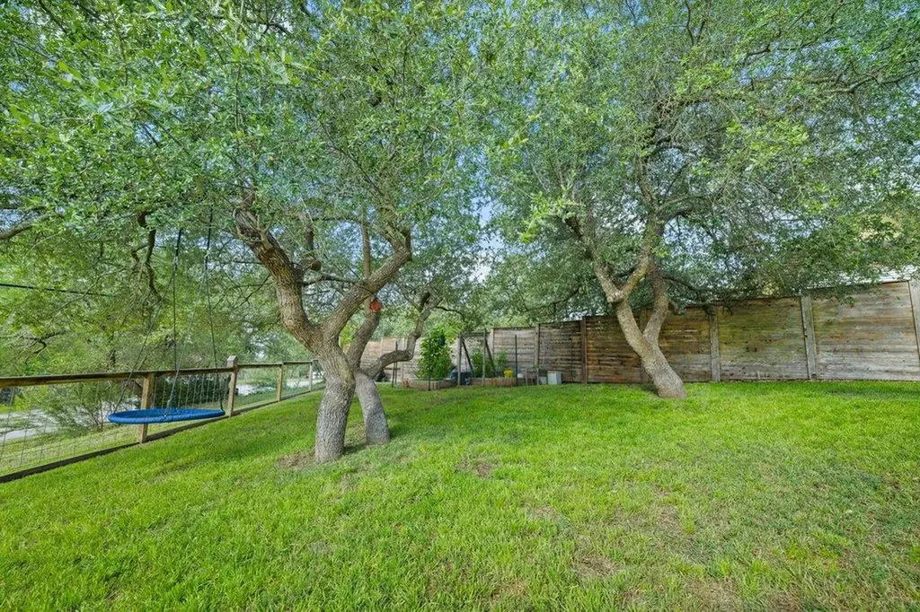 10604 Lake Beach Drive Dripping Springs TX 78620