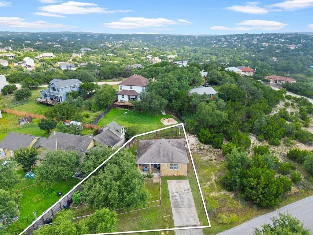 10604 Lake Beach Drive Dripping Springs TX 78620