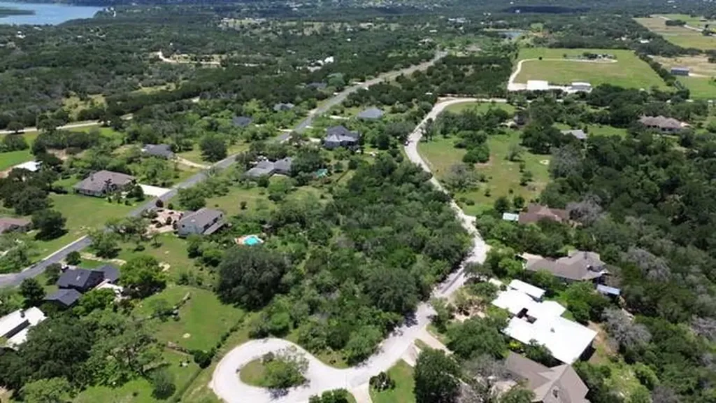 29-32 Hummingbird Way Spicewood TX 78669