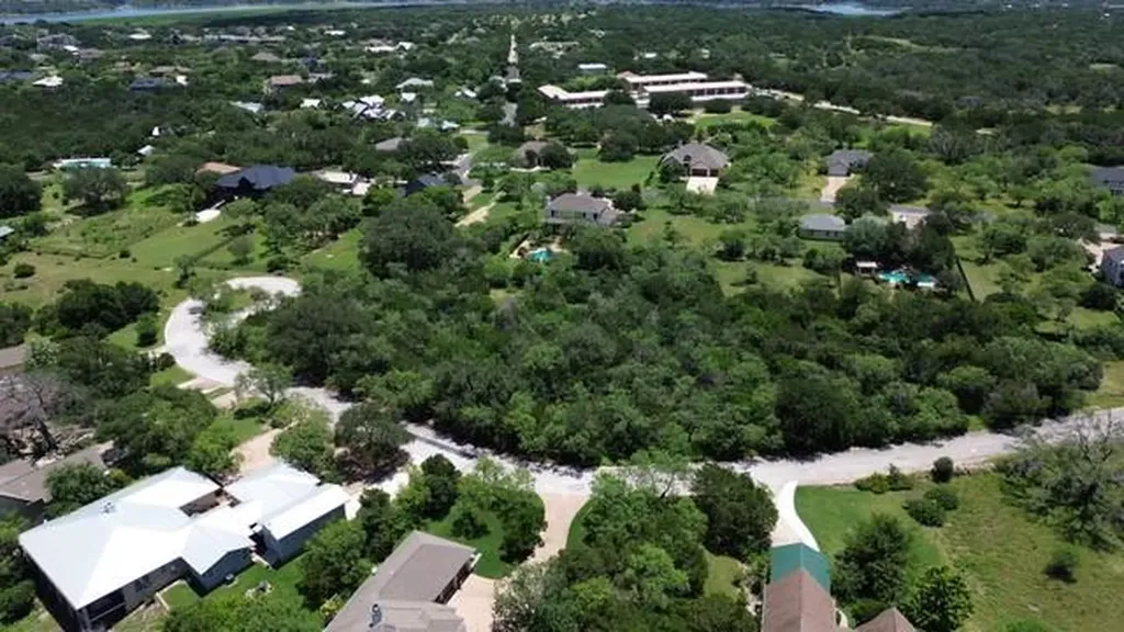 29-32 Hummingbird Way Spicewood TX 78669
