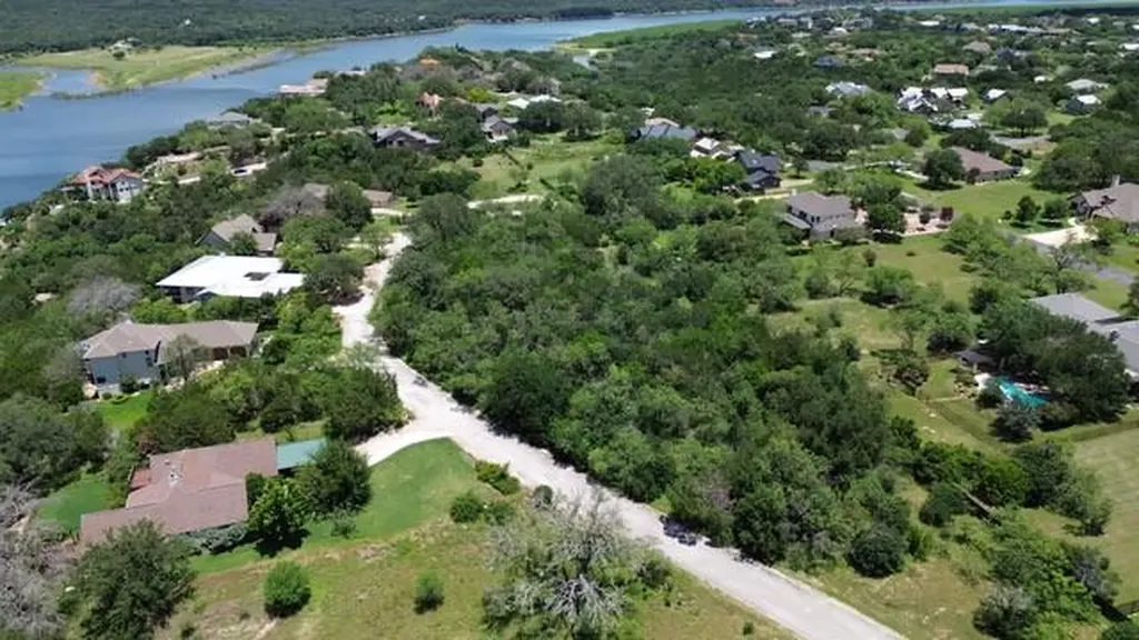 29-32 Hummingbird Way Spicewood TX 78669