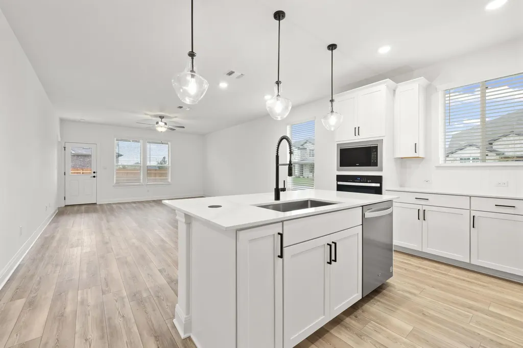 13401 Cerro Castellan Trace Manor TX 78653