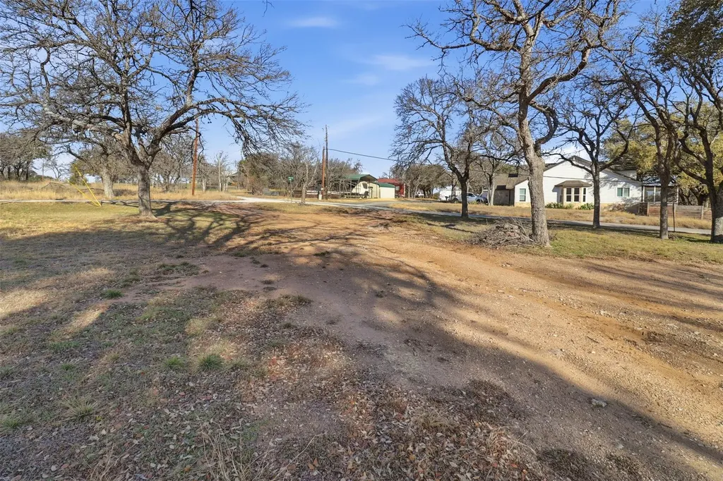 610 Williams Lakeshore Kingsland TX 78639