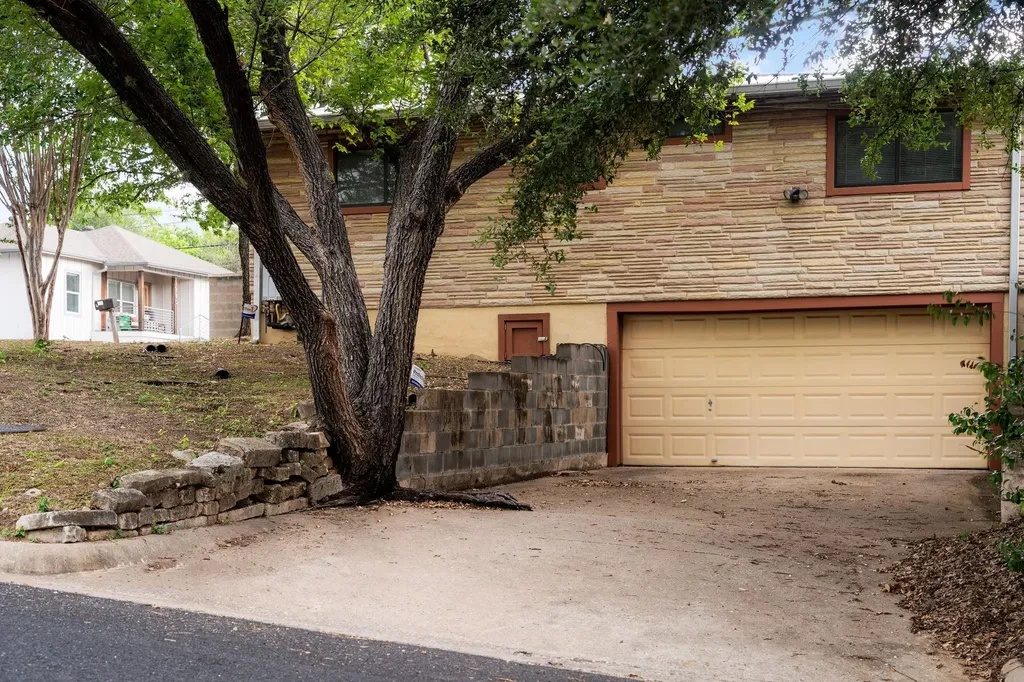 1179 Poquito Street Austin TX 78702