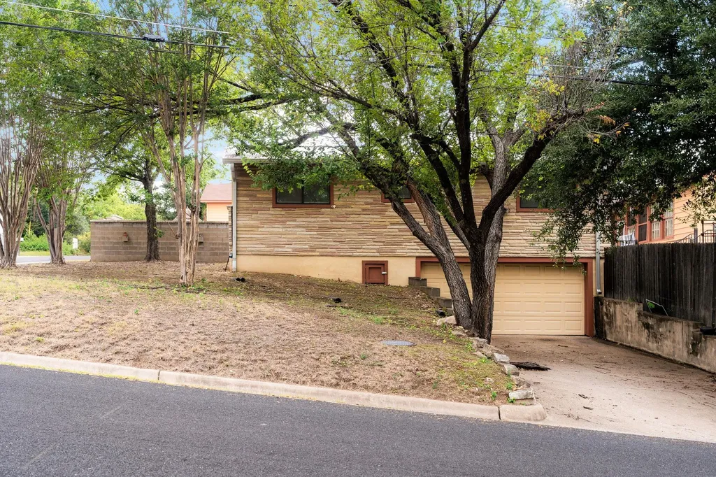 1179 Poquito Street Austin TX 78702