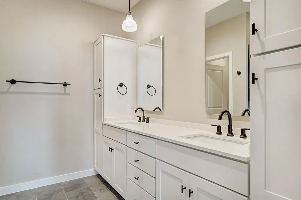 3809 Valley View Road Austin TX 78704