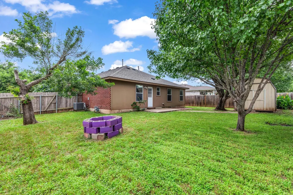 609 Golden Gate Drive Leander TX 78641