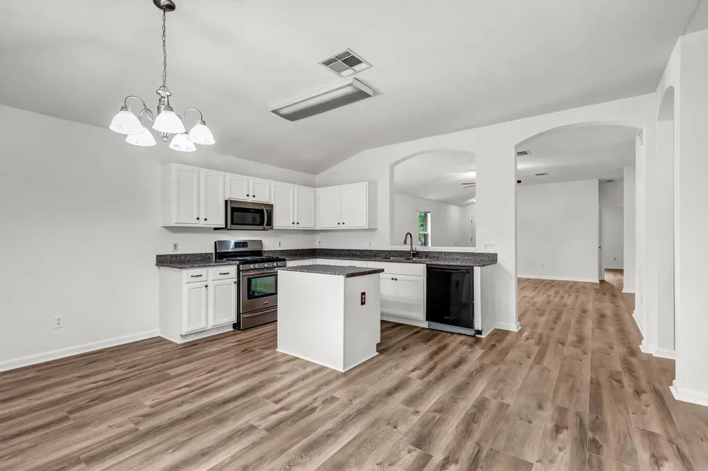 609 Golden Gate Drive Leander TX 78641