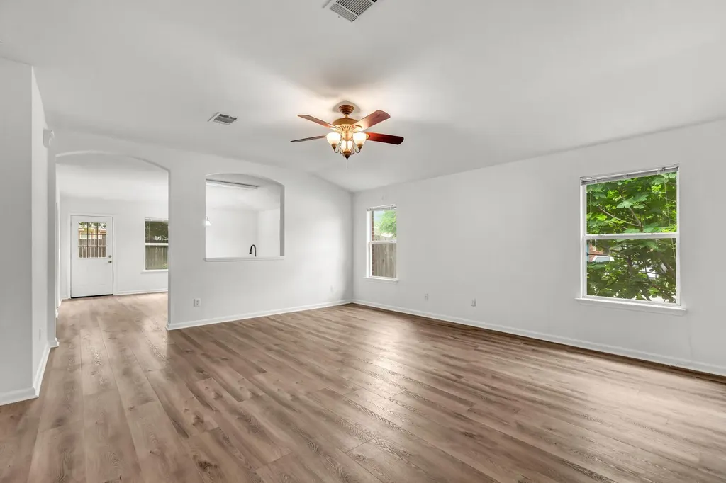 609 Golden Gate Drive Leander TX 78641