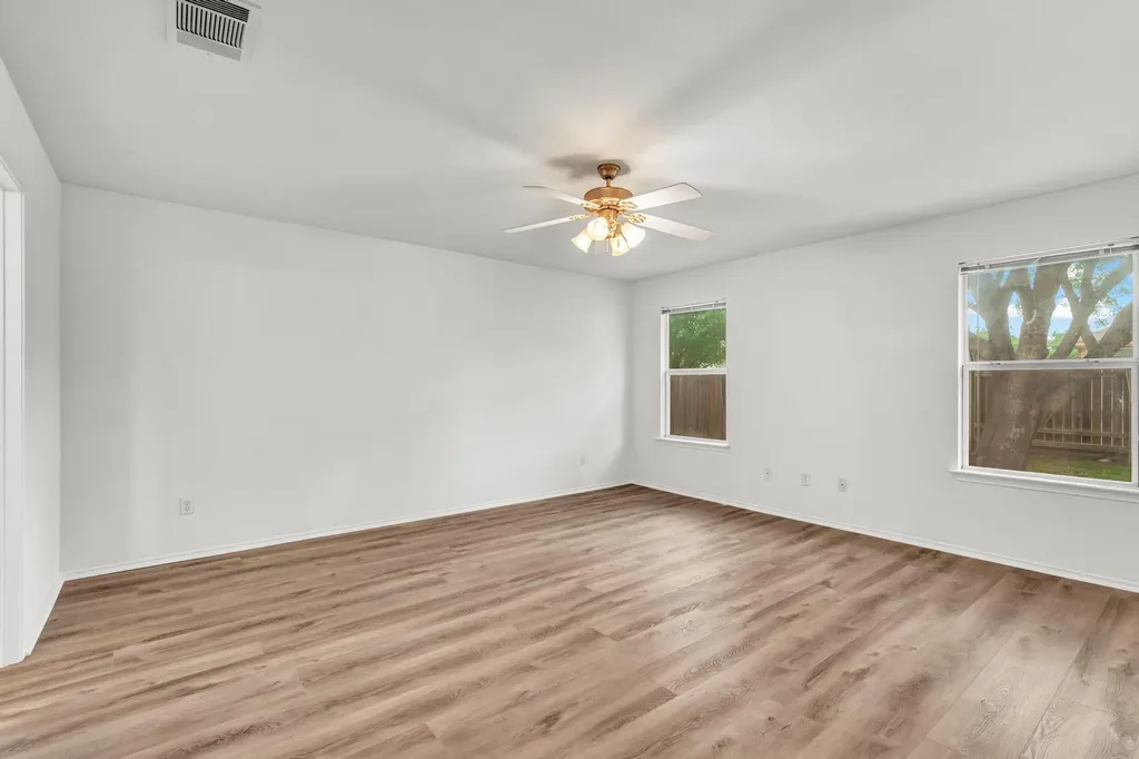 609 Golden Gate Drive Leander TX 78641
