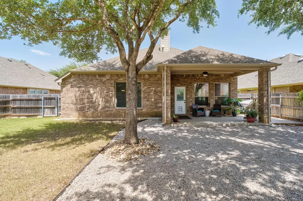 2120 Cornelia Trimble Way Buda TX 78610