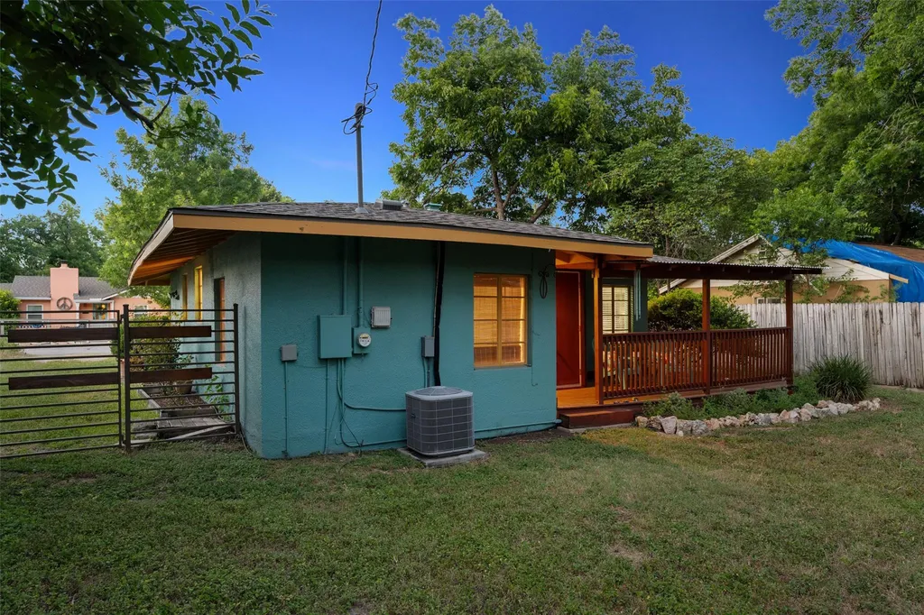 1723 E 38th Street Austin TX 78722