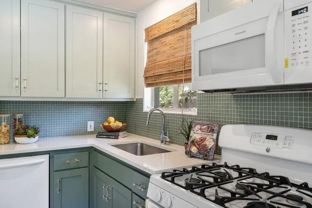 1723 E 38th Street Austin TX 78722