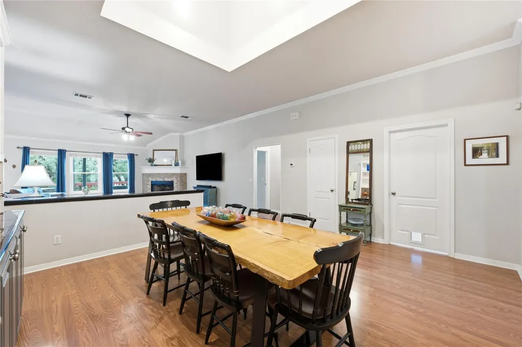11213 Savin Hill Lane Austin TX 78739