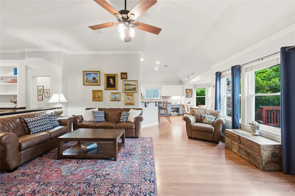 11213 Savin Hill Lane Austin TX 78739