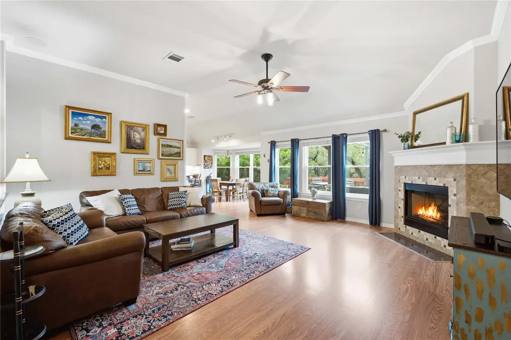 11213 Savin Hill Lane Austin TX 78739