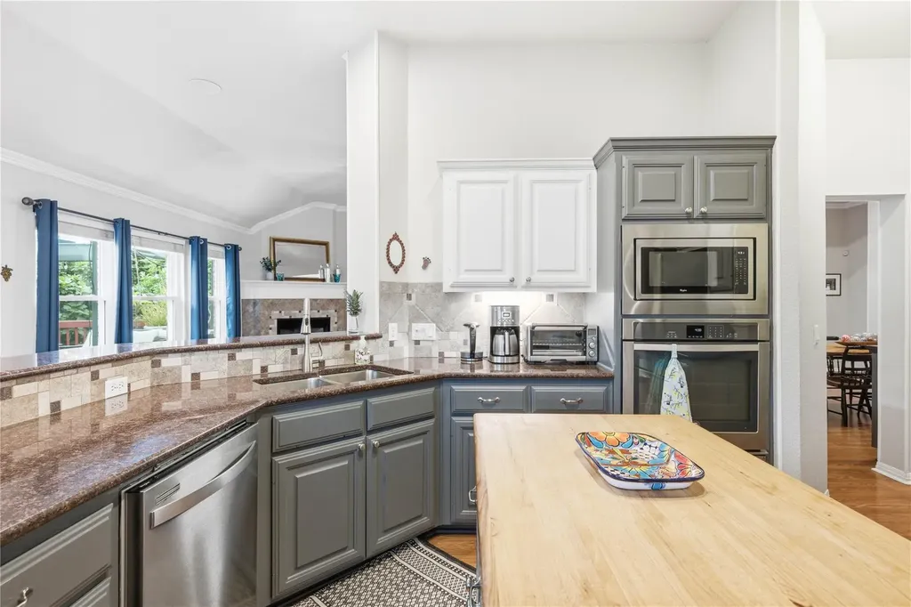 11213 Savin Hill Lane Austin TX 78739