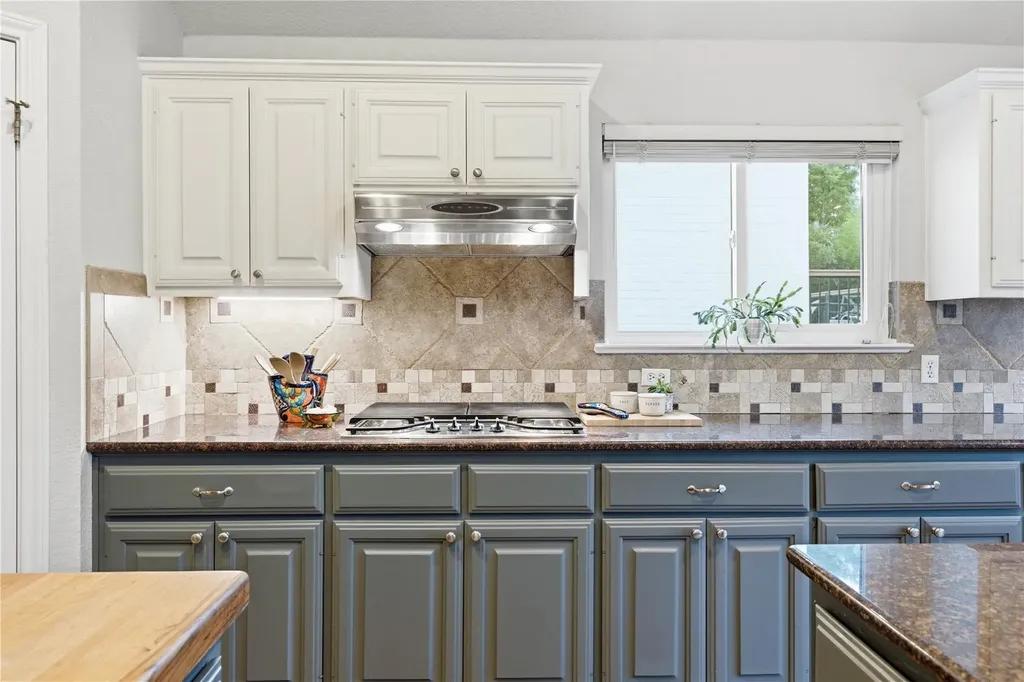 11213 Savin Hill Lane Austin TX 78739