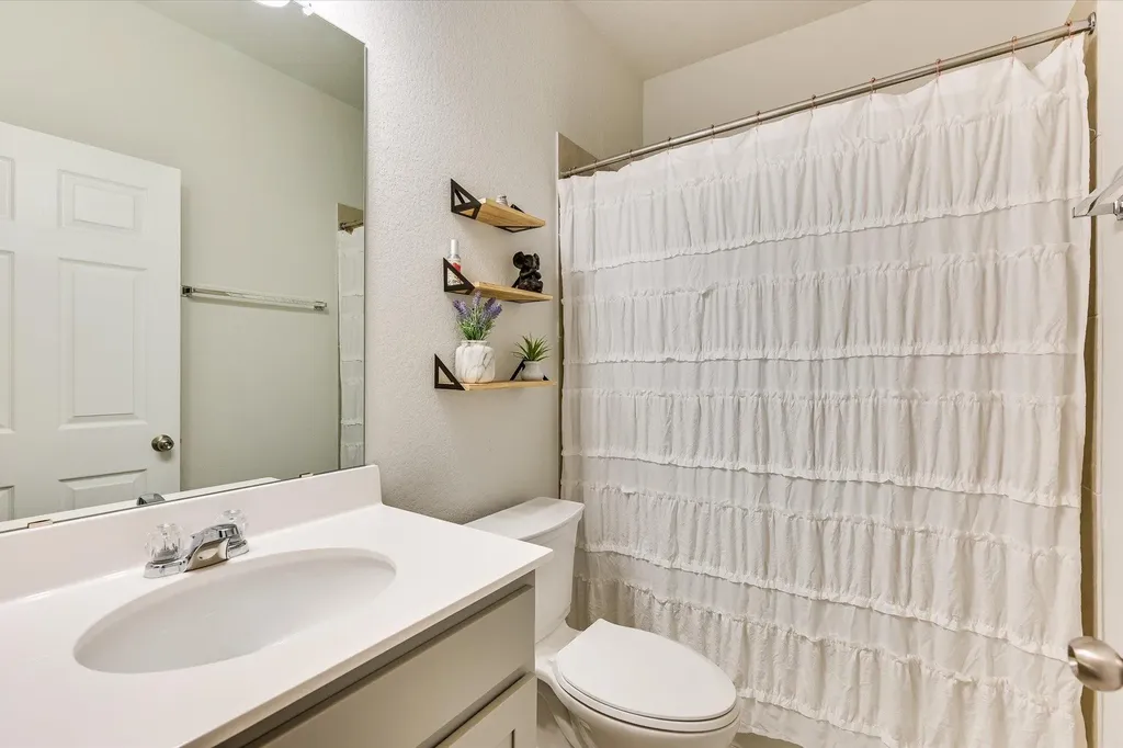 132 Walkup Lane Leander TX 78641