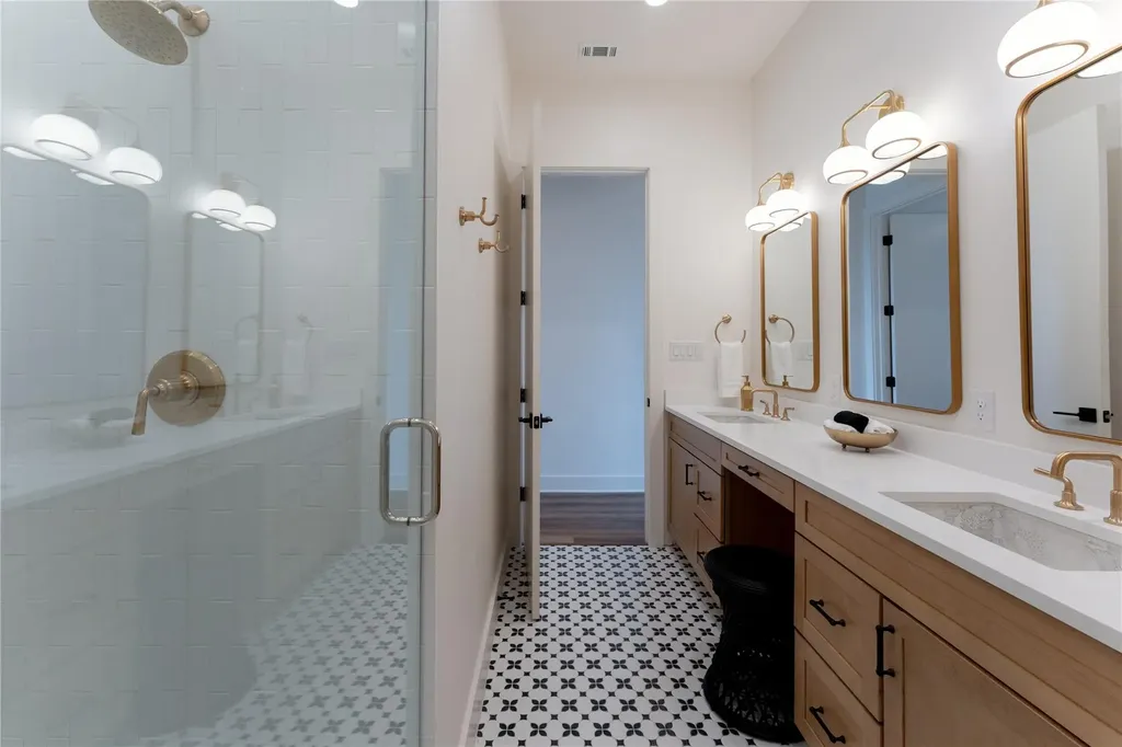 21005 Fawn Ridge Drive Lago Vista TX 78645