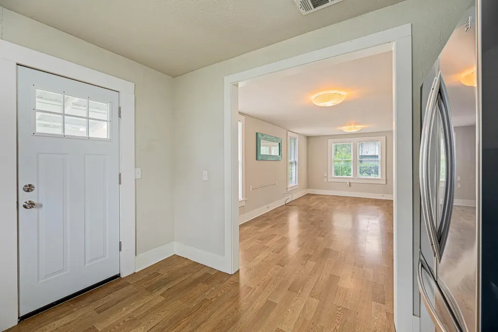 322 Blanco Street Luling TX 78648