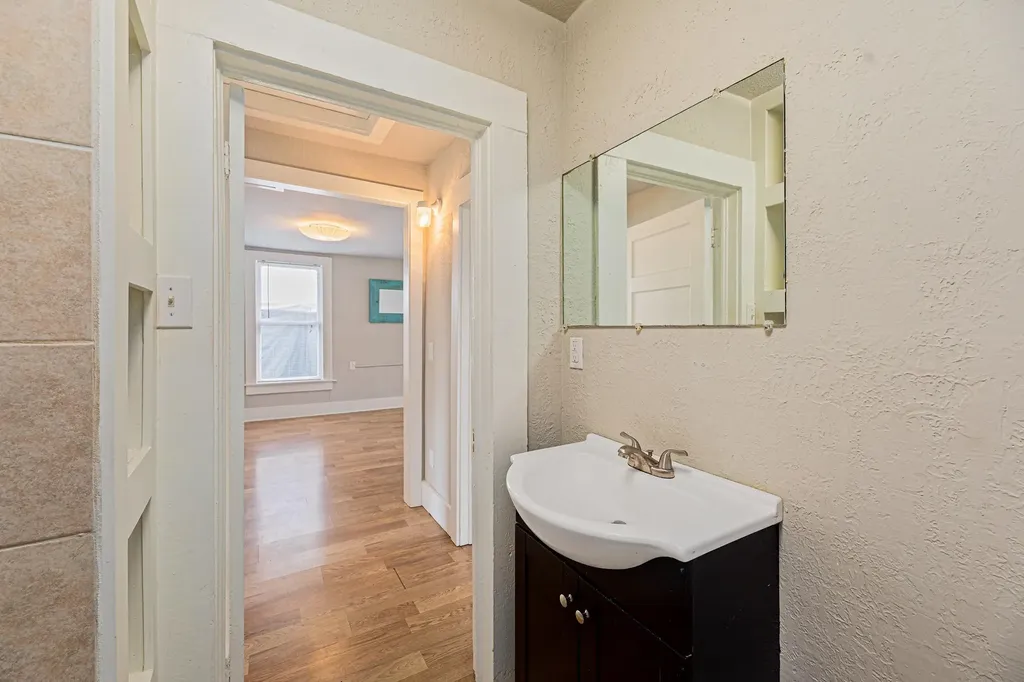 322 Blanco Street Luling TX 78648