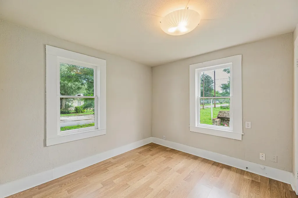 322 Blanco Street Luling TX 78648