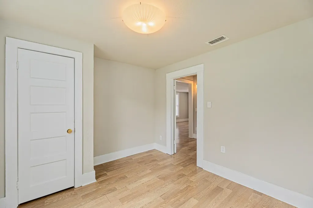 322 Blanco Street Luling TX 78648
