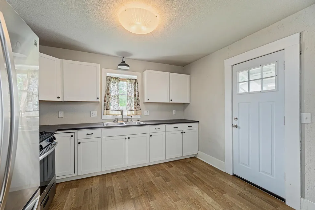 322 Blanco Street Luling TX 78648
